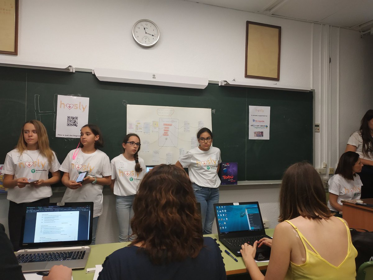 HoslyA's tweet photo. Finalizó Feria stands #apps de #technovation2019, los equipos exponen sus apps con modelo negocio. #CleverTeam muestra @HoslyA destinada #niños #oncológicos gracias @Aspanion @GVAclinic por apoyar esta app #Girlsforachange #WomenTech #salud #entretenimiento #educación #CHANGE https://t.co/ytz4MgyBxw