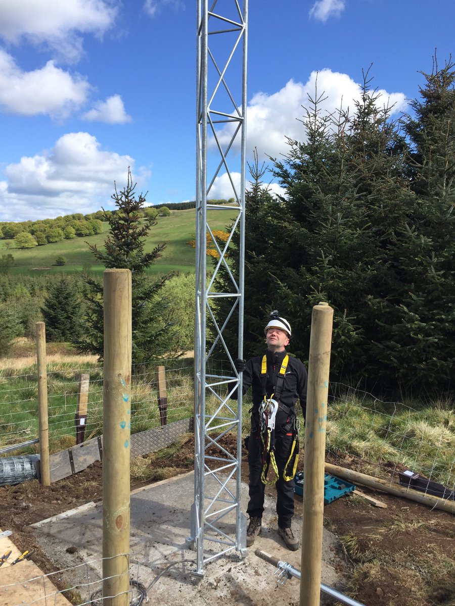 New mast site for Carron Valley ⁦<a href="/FVL_Broadband/">Shaun Marley</a>⁩ ⁦<a href="/StirlingCouncil/">Stirling Council</a>⁩ ⁦@ubnt⁩ @stephenkerrMP⁩ #superfast #rural #community ⁦<a href="/rfelements/">RF elements</a>⁩