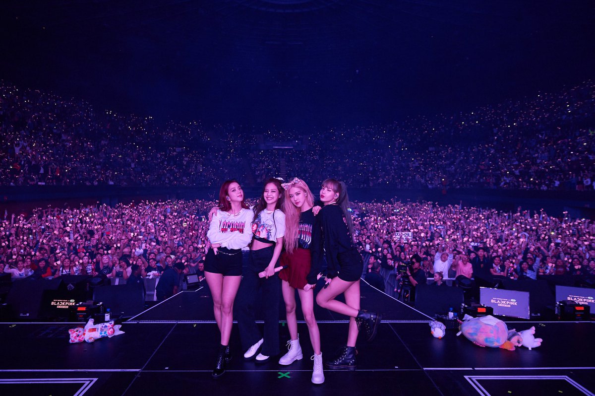 lilogurl 🦋 on Twitter: "Just a reminder that #BLACKPINK did that ...