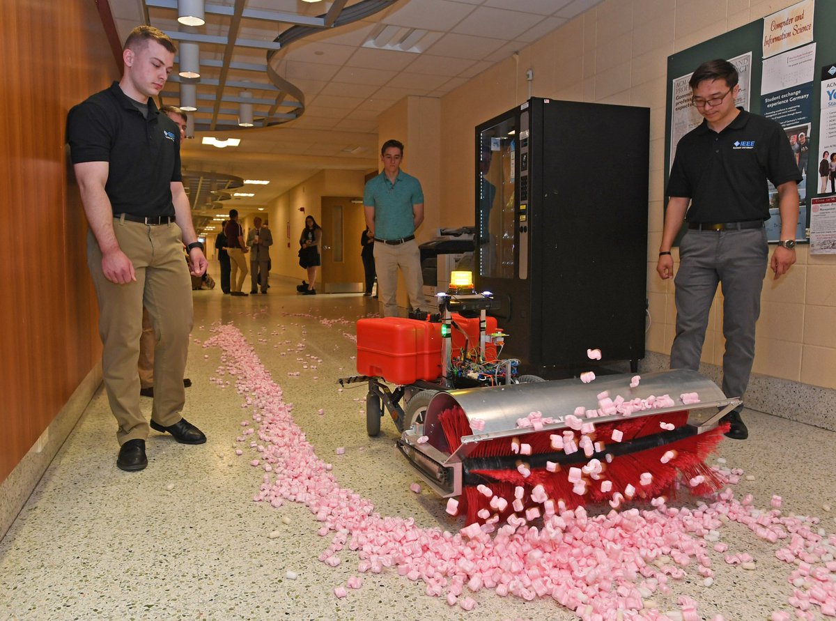 ETNmillette's tweet photo. Imagine never having to shovel again. Here is my story, photos and video https://t.co/LJ6Ybm8rza of a @GannonU senior #engineering project that features a snow-removal robot. #weather #ErieWeather https://t.co/o03TJv6HbB