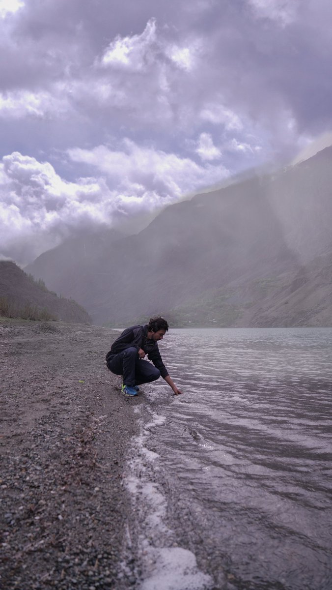 The Beautiful valley and refreshing water of Phunder valley,  Ghizer.

#Ghizer #Phunder #NorthPakistan #lake #river #tourism #visitpakistan #photography #pakistan