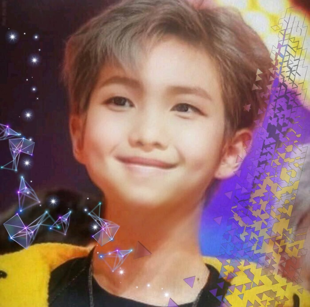 djerza02's tweet photo. Этот малыш будет теперь как лучиком в моей темной жизни💜

#RM #BabyLine https://t.co/2YWWTPHOte