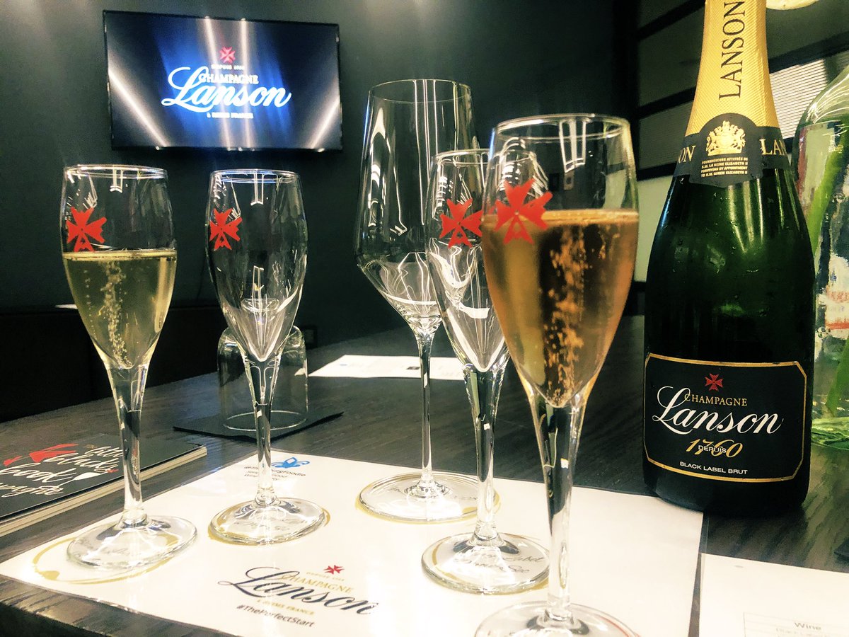 TsepangMolisana's tweet photo. The Perfect Start (to the weekend) | Uncorked @ChampagneLanson in support of @thejoburgfoodieโs Seriously Good Wine Society hosted at Mesh in partnership with @greatdomaines #ThePerfectStart https://t.co/80BNzIoPoY