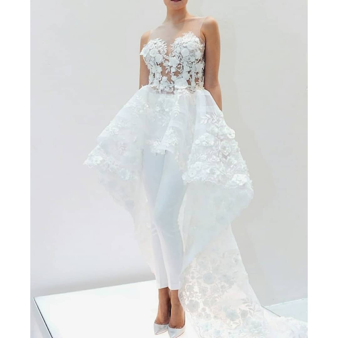 Porque nos gustan las novias atrevidas! 😍 #vestidodenovia #pantalon #diferente #original #dress #wedding #bodasconestilo #bodasconencanto