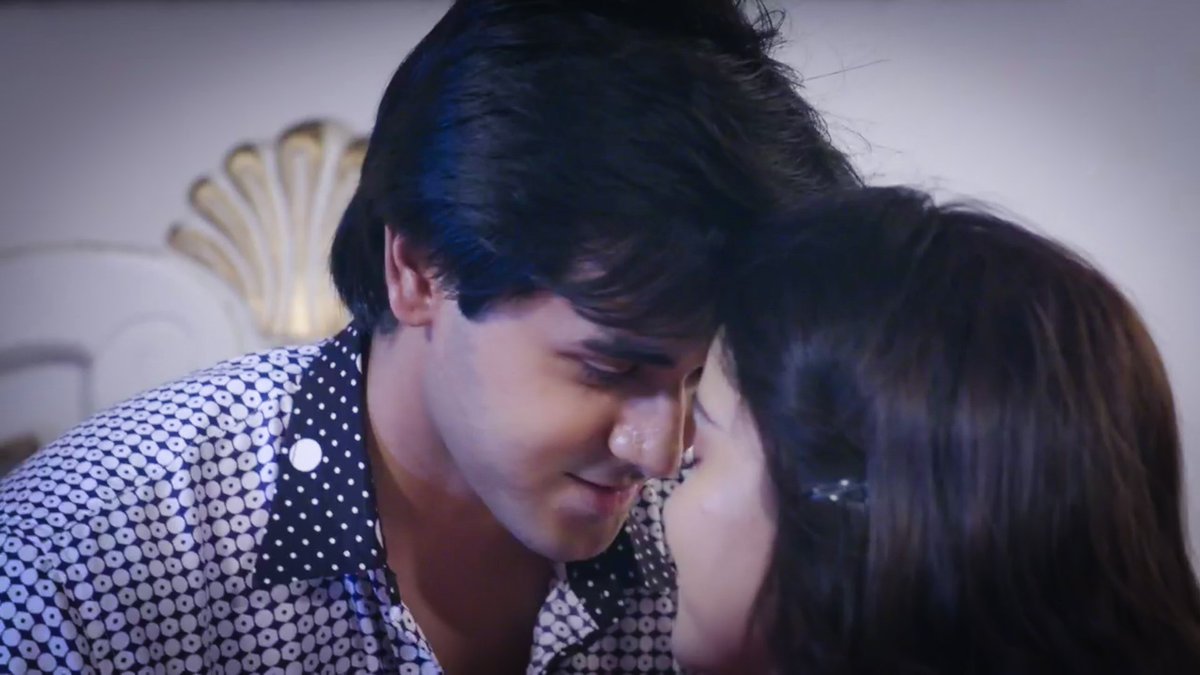 he was playing with her nose while she with his buttons.  #YehUnDinonKiBaatHai