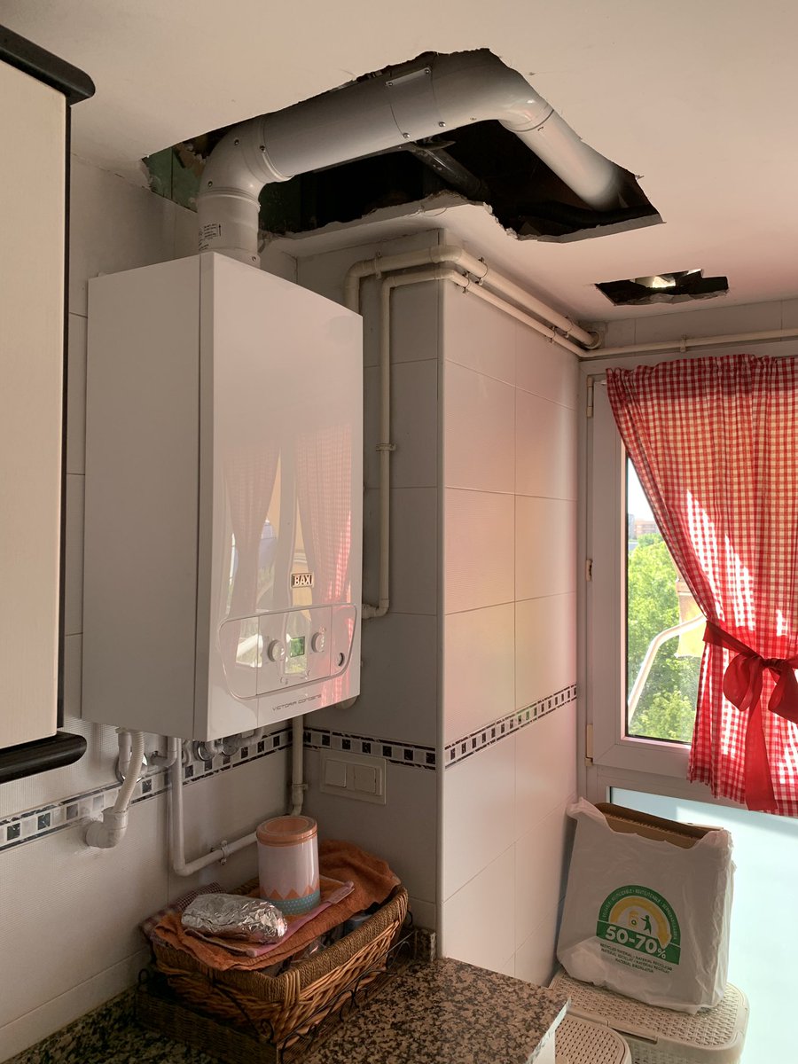 InstNavarroHnos's tweet photo. Nueva caldera @BAXI_ES #VictoriaCondens instalada en Valencia #planrenovedecalderasValencia con termostato via radio #RCX10C https://t.co/UQfrRW1FqK