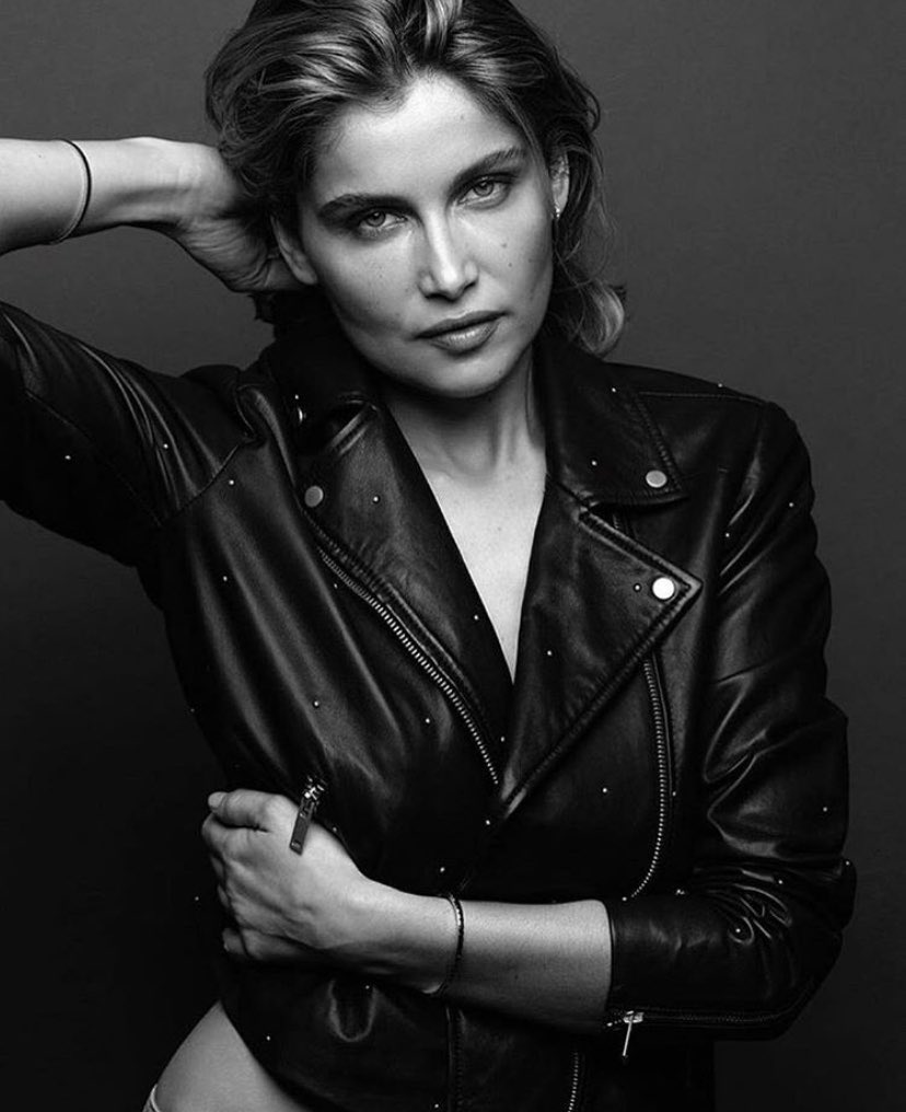Happy Birthday Laetitia Casta!      