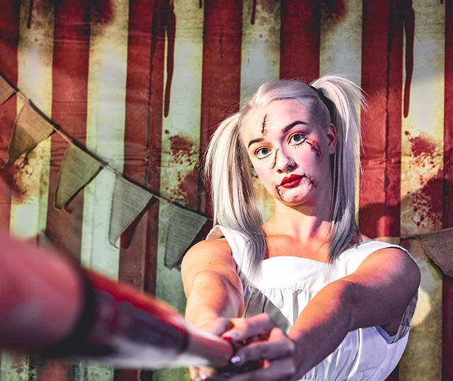 v_petkov_'s tweet photo. "Oh, I get it. 'Cause, like, this is a sewer, too, only with nice shops and restaurants, right?'" 🤪 — Margot Robbie (Harley Quinn) . SFX Makeup: @makeupby_joydunn 👩‍🎤 Model: @rosiemaycalvert 👄 Follow @v_petkov_portraits…

📸 https://t.co/mKeK8VPTOd via https://t.co/WH2oXcCPi2 https://t.co/FCWPbF4kdk