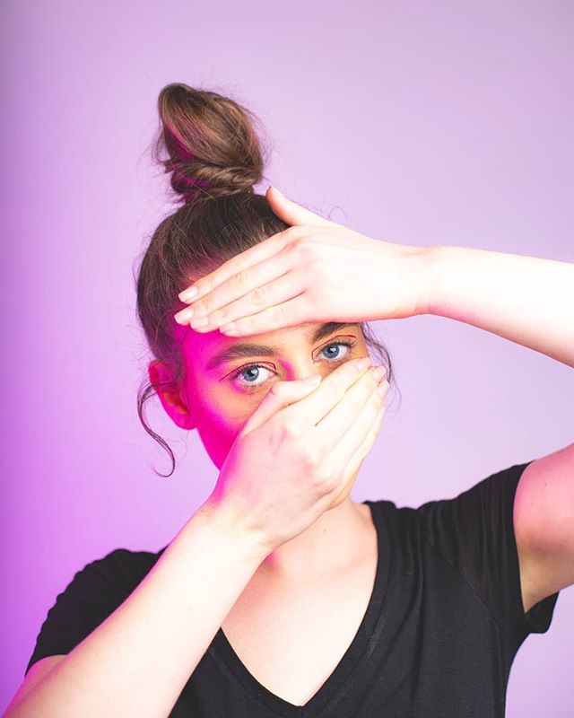 v_petkov_'s tweet photo. “Hiding only gives you away.” 🙊
― Marty Rubin
.
Follow @v_petkov_portraits for more 📷
.
Personal account @v_petkov_ ✈️
#studiowork #vpetkov #makeupartist .
.
.
.
.
.
#oranage #nice #stylish #eyes #gorgeous #makeupaddict…

📸 https://t.co/bNsA4iobgQ via https://t.co/WH2oXcCPi2 https://t.co/EzgGTzZxNq