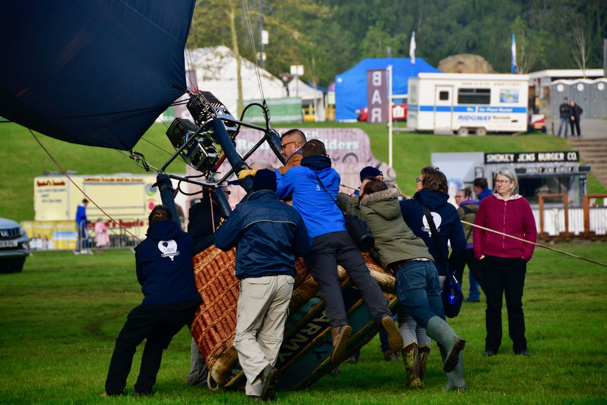 A two-day festival of ballooning is underway in #Telford 

📷flic.kr/s/aHsmDbxPQg

<a href="/TelfordTownPark/">Telford Town Park</a> #TBFiesta2019 <a href="/TelfordWrekin/">Telford & Wrekin Council</a>