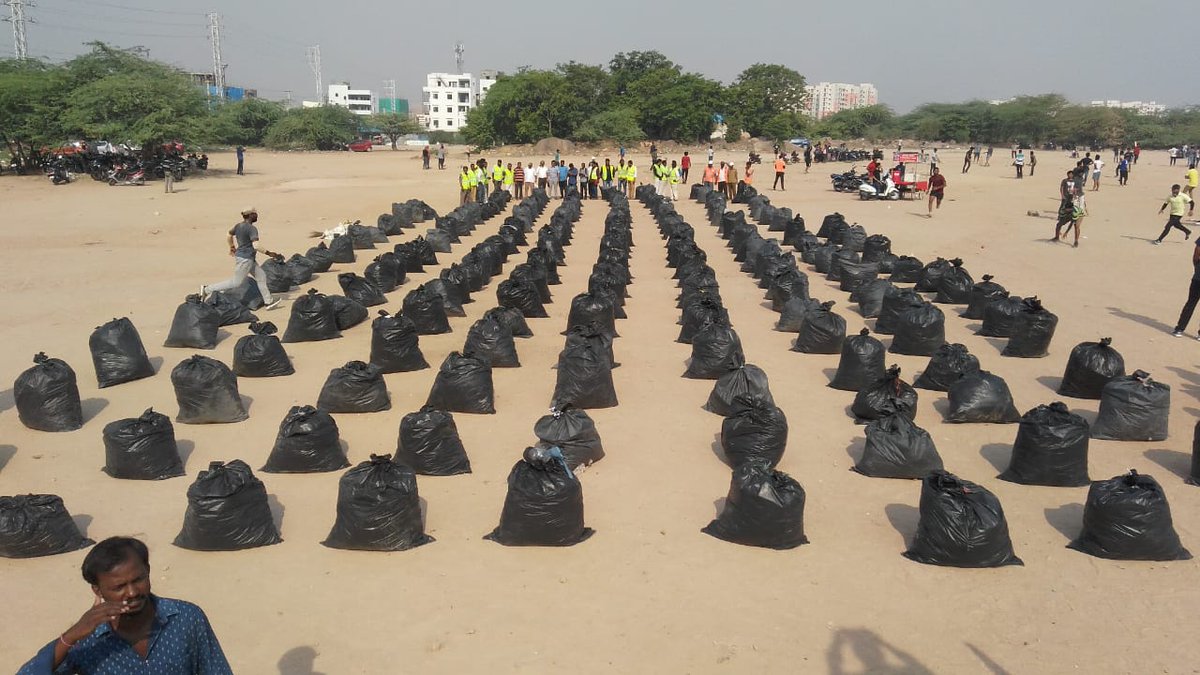 MoosapetAmoh's tweet photo. As Part of Saaf Hyderabad &amp; SHAANDAAR HYDERABAD, plastic collection done in Moosapet circle. https://t.co/m6SDFZjH6f