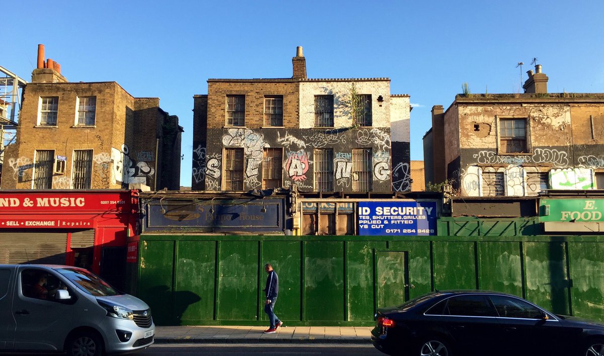 SaveDalstonLane's tweet photo. @VincentStops @LabLinda75 @jonburkeUK The grim reincarnation #dalstonlaneterrace is a triumph of corporate power, a triumph of restraint, and an obstacle to potential and freedom. For all that, it's been quite well built. https://t.co/kFpXVFLODj