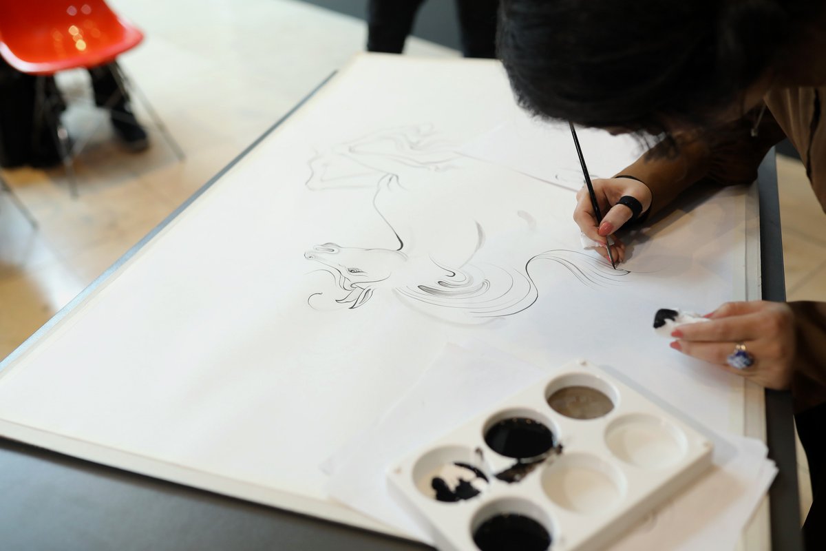 RamartPlatform's tweet photo. İranlı genç minyatür sanatçısı Seba Jafari, dün #RamartPlatform #PerformansPlatformu programında "Minyatür'de Lavi Tekniği Performansı" gerçekleştirdi.
#ramart #platform #fecr #minyatür #sebajafari https://t.co/PGFsR0fYtx