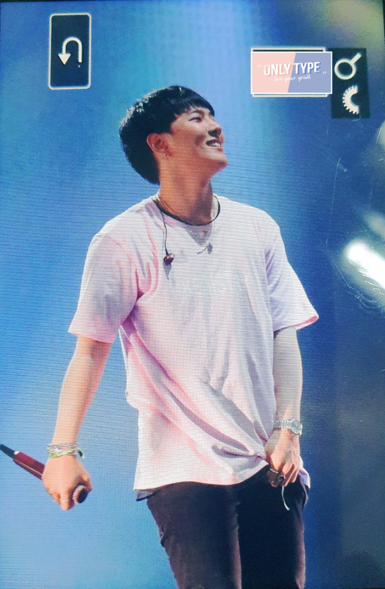 type_only's tweet image. 190511 PEEVIEW
#iKON #DK #동혁 #KEMiSTRYwithiKON

SURF BOY 
@D_dong_ii