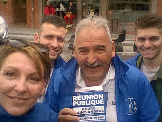 PORQUETCeline's tweet photo. Ce matin, mobilisation sur le marché de #Privas #Ardéche. Le 26 mai prochain, votez ! faites voter ! #RN #RN07 #OnArrive https://t.co/cGZOnj6Agj