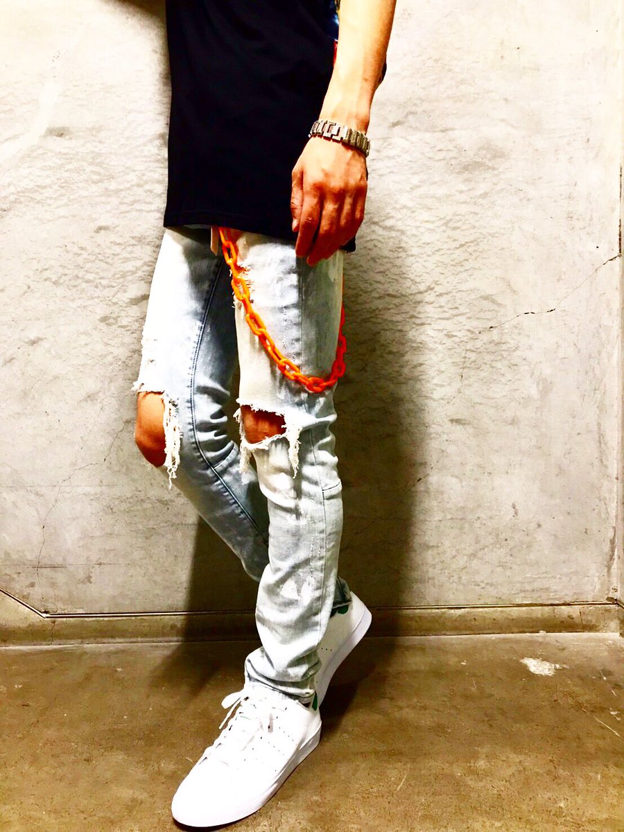 creoKk's tweet image. 🔥style sample🔥
・
・
T-SHIRT
(＃notcommonsense)
¥14800+tax
・
bottom(#mnml)
¥12000+tax
・
wallet chain
¥3900+tax