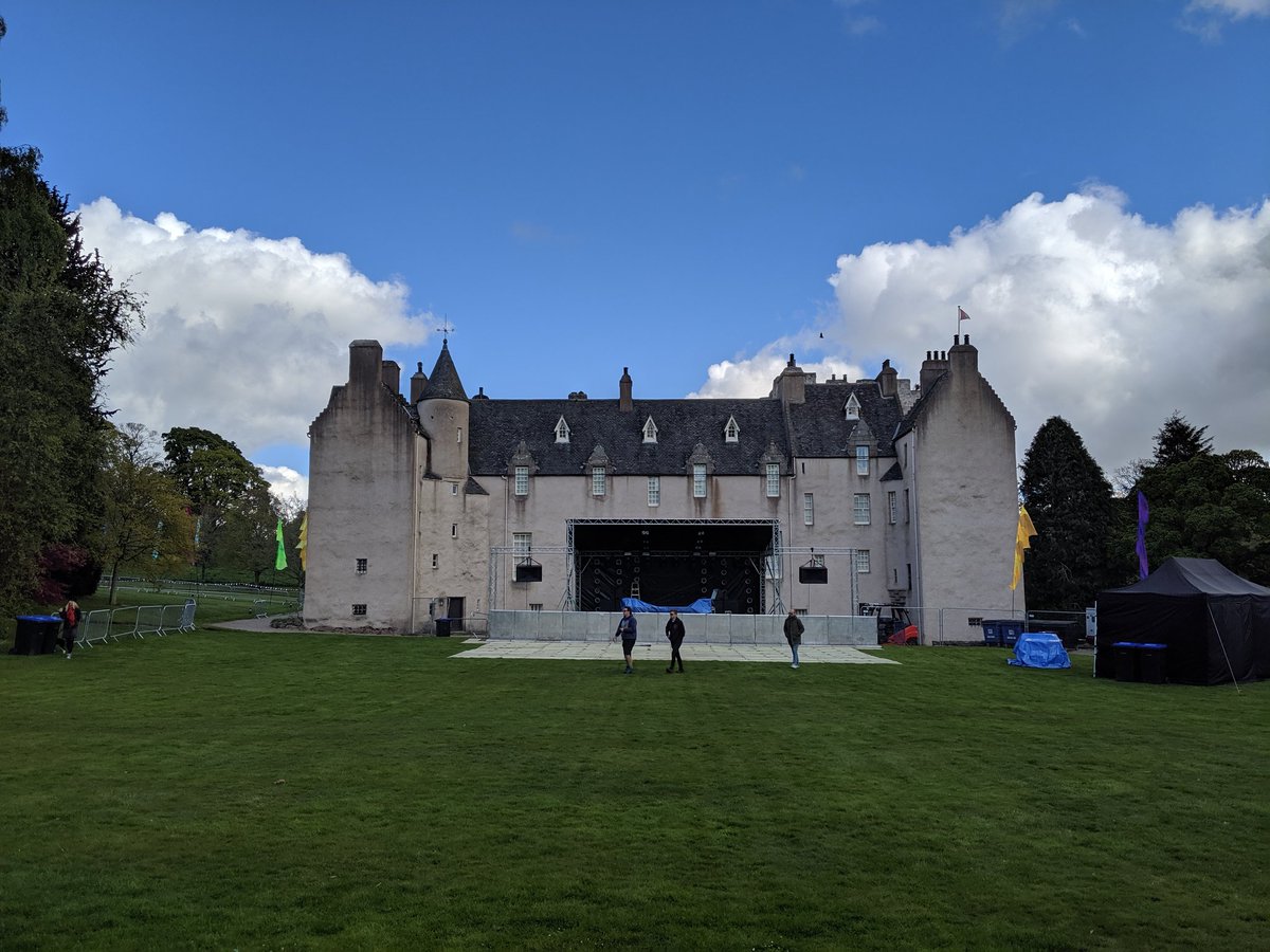 Minivaluk's tweet image. 