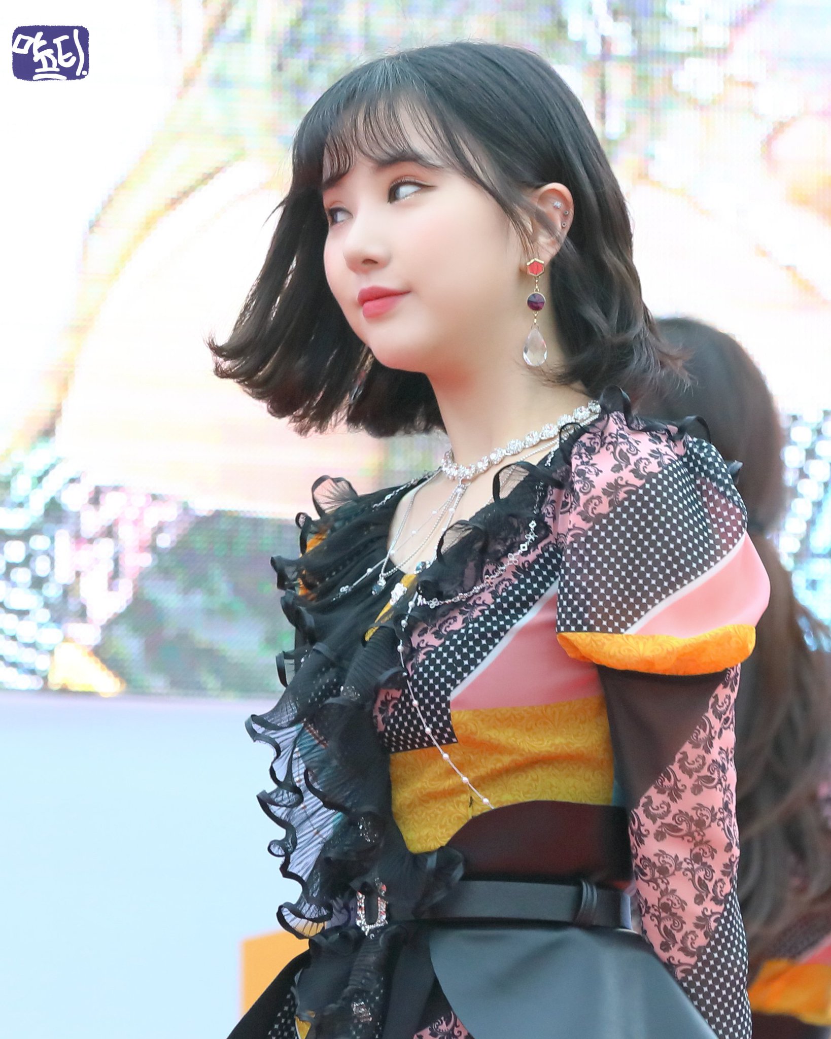 D6RbK19UcAEC-6Y.jpg:large