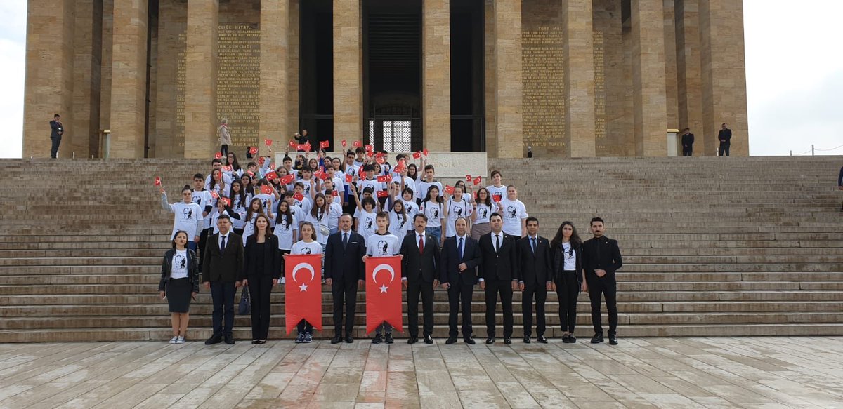 erolozturkfk's tweet photo. @Floryakolej Anıtkabir ziyaretimiz sürüyor. Daima ATA'mızın izindeyiz. #Atam #Senrahatuyu #BekçisiyizCumhuriyetin #floryakoleji #floryacollege #floryabisons #FloryaTigers #FloryaMakers #floryamakers #floryascience #floryakolejianaokulu @FloryaBisons @floryakolejianaokulu @ https://t.co/gmvIDCPEKu