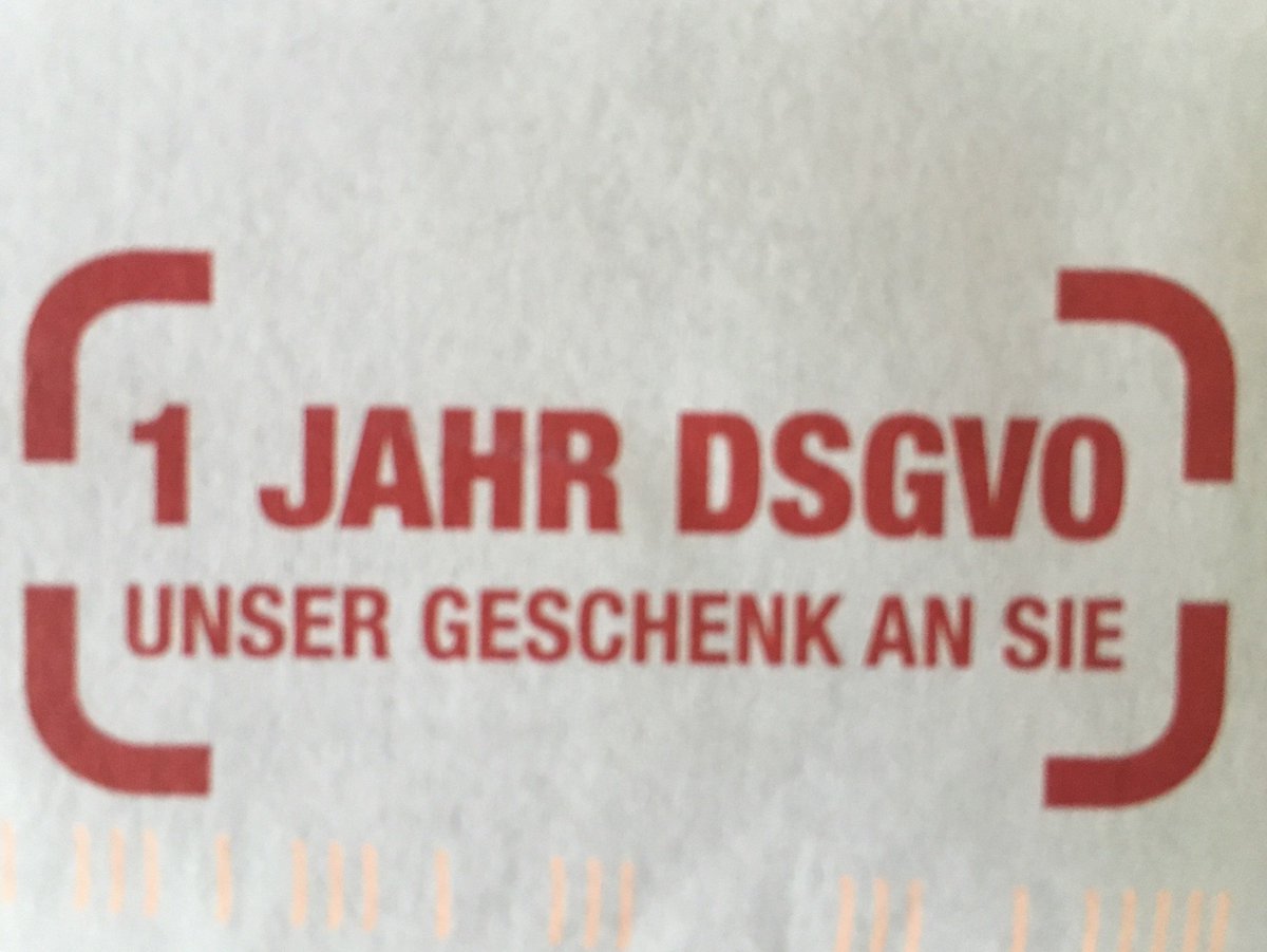Sticker "1 Jahr DSGVO, Unser Geschenk für Sie"