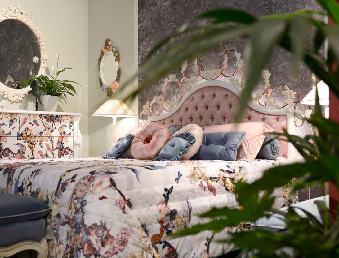 SVPERBIADOMUS's tweet image. Mixed colour and Fashion fabric for this amazing concept #MadeInItaly 
🇮🇹  

Luxury Interior 
#JungleStyle #JunglePattern #ItalianLuxuryFurniture #Chic #Raffinato #Dubai #EmiratesHills #AlBarari #LagosVilla #AbujaInterior #Nigeria #Kenya #NairobiDesign 

superbiadomus.com