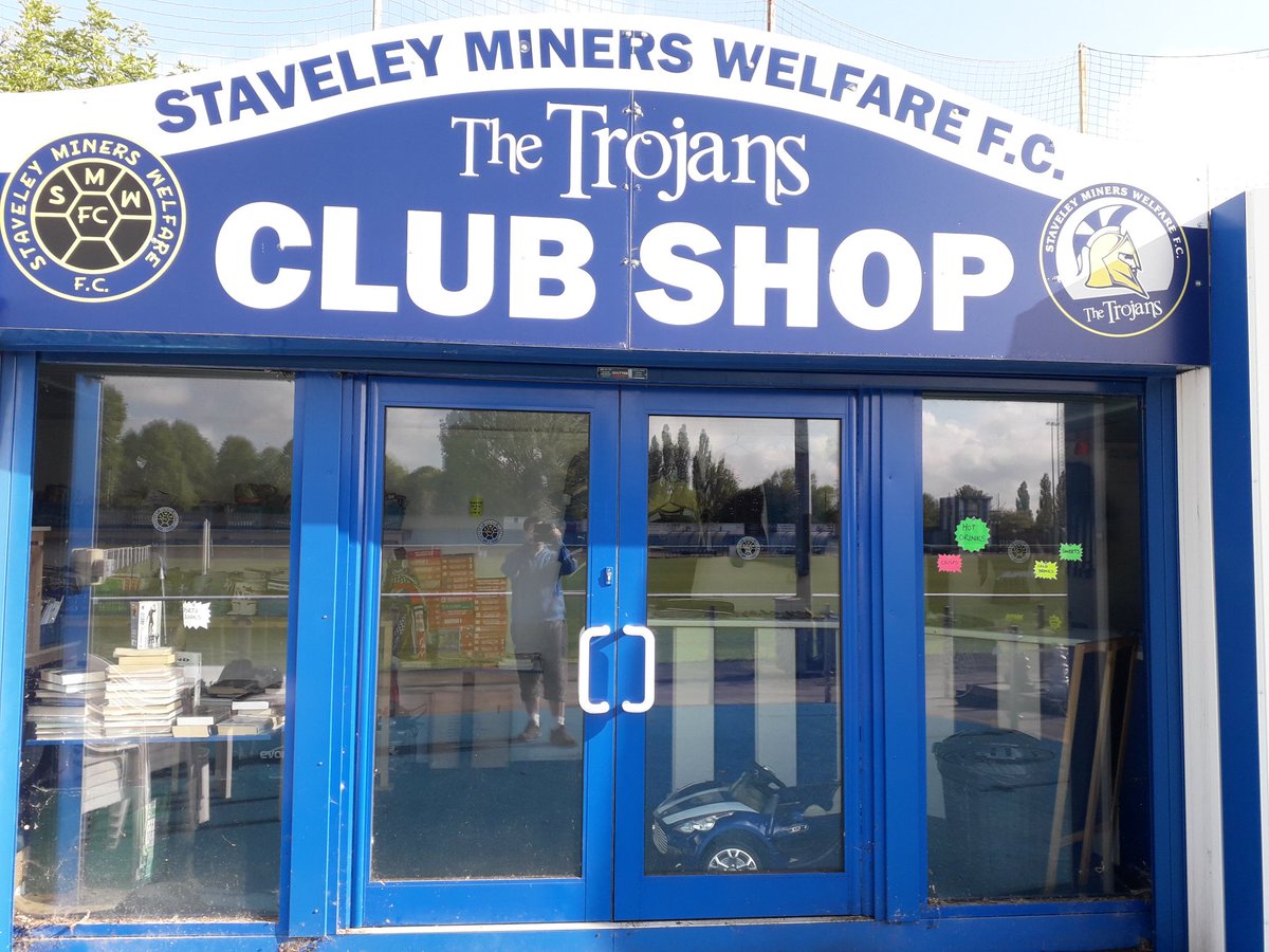 SteH1981's tweet photo. Been down to the @StaveleyMWFC programme emporium..you name it we've probably got it...next job #invetory 😐 https://t.co/LxiiZkplGL