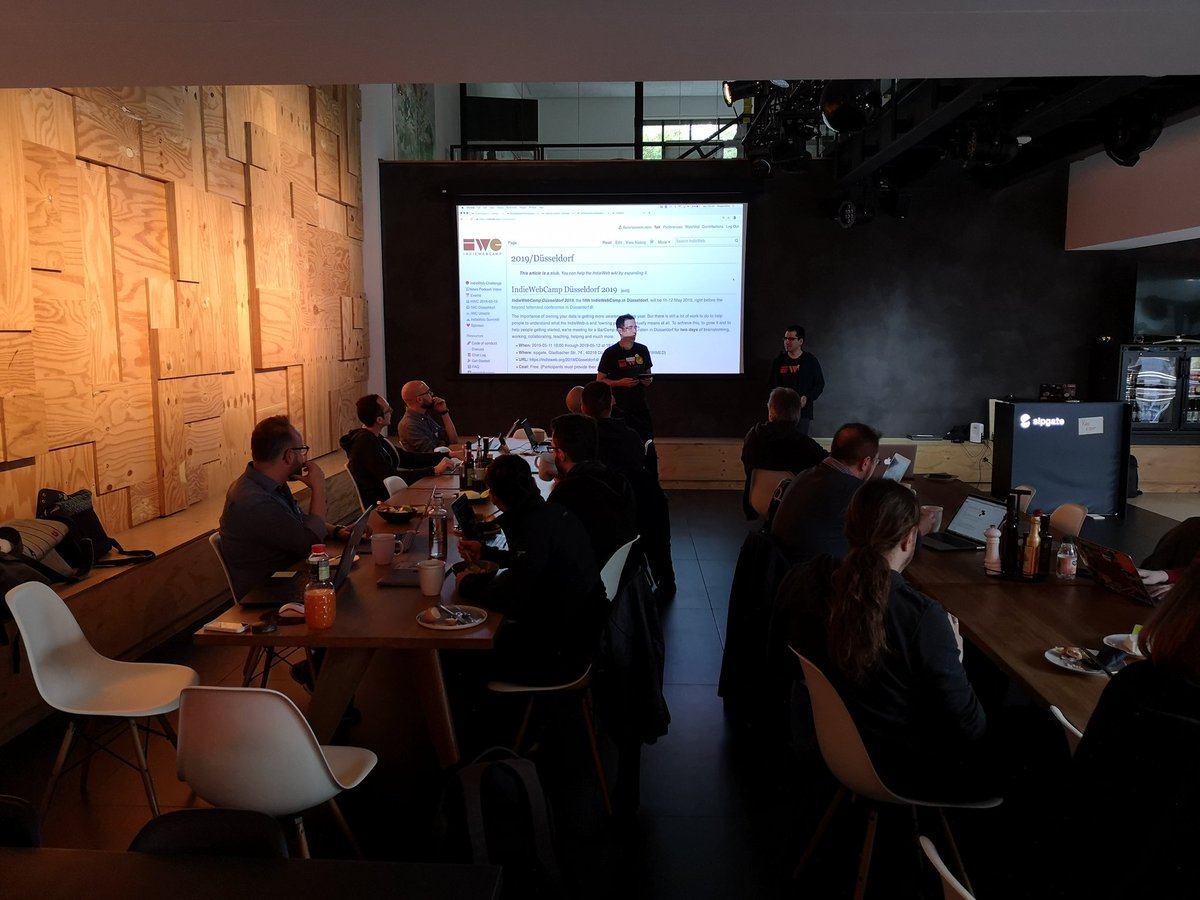 derSchepp's tweet image. Two days of @indiewebcamp just started here in Düsseldorf, and instead of 60, only 20 people turned up! So we have plenty of seats and also food left for spontaneous guests 👇