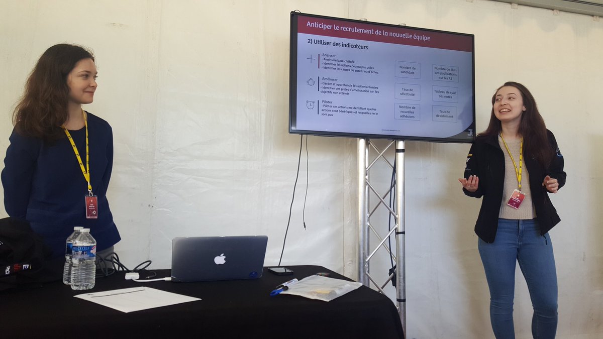 JuniorESIEE's tweet photo. Nouvelle formation sur "Organiser son RFP" ! 👌
"Le but du RFP est de construire une nouvelle équipe car sans équipe, il n'y a pas de Junior !"
#Defi8 #CNE19 @cnje @ESIEEPARIS https://t.co/9MqeJXc8JH