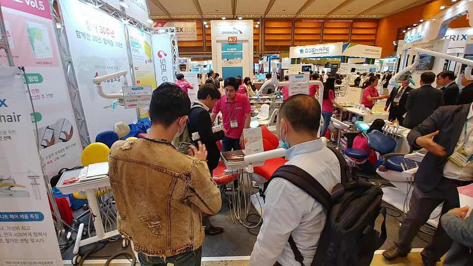 ajax_ltd's tweet image. AJAX in Korea SIDEX. Thank you for your enthusiasm!!!
#SIDEX #ajaxdent #dentalchair #Korea