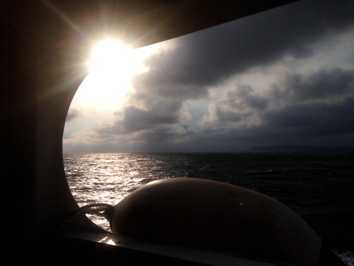 roiiroiiro's tweet photo. last days at amazing #research_vessel #CeltixExplorer #ocean_sounds #fieldrecording #aerialsparks #galway2020 #BaBioSSH #AtlanticOcean #ocean #ecology #sound_art #artist_in_residency #art_science https://t.co/vxveCgogRR