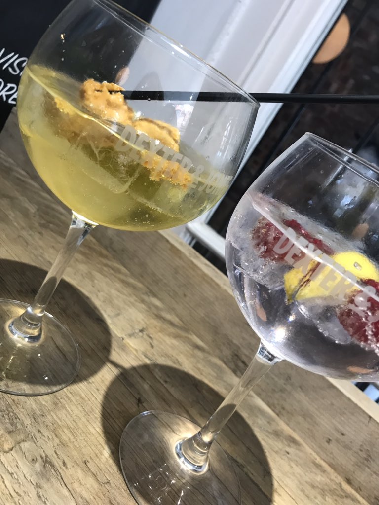 nicolacowburn's tweet photo. A well deserved drink post food tour with @lucyfarnon at @dexterandjones #gin #friday #fridayfeeling #alwaysginuary #sixoclocksomewhere #drinklocal https://t.co/1OFxuEU8qk