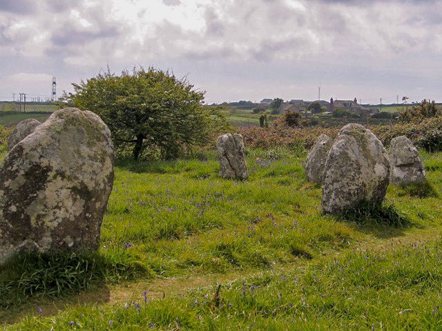 ednoveanfarm's tweet photo. We walked across the heathland to Boscawen-un stone circle yesterday along paths flanked by bluebells - all the info in my #blog #blogging #ancientcornwall #stonecircle #boscawen https://t.co/WRdQckuxRj https://t.co/jZBslSEdS1