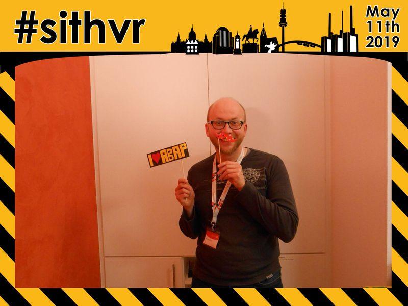 Ygriega's tweet photo. Having some fun at #sitHVR 😎 🧔 https://t.co/IwgbCVV53a