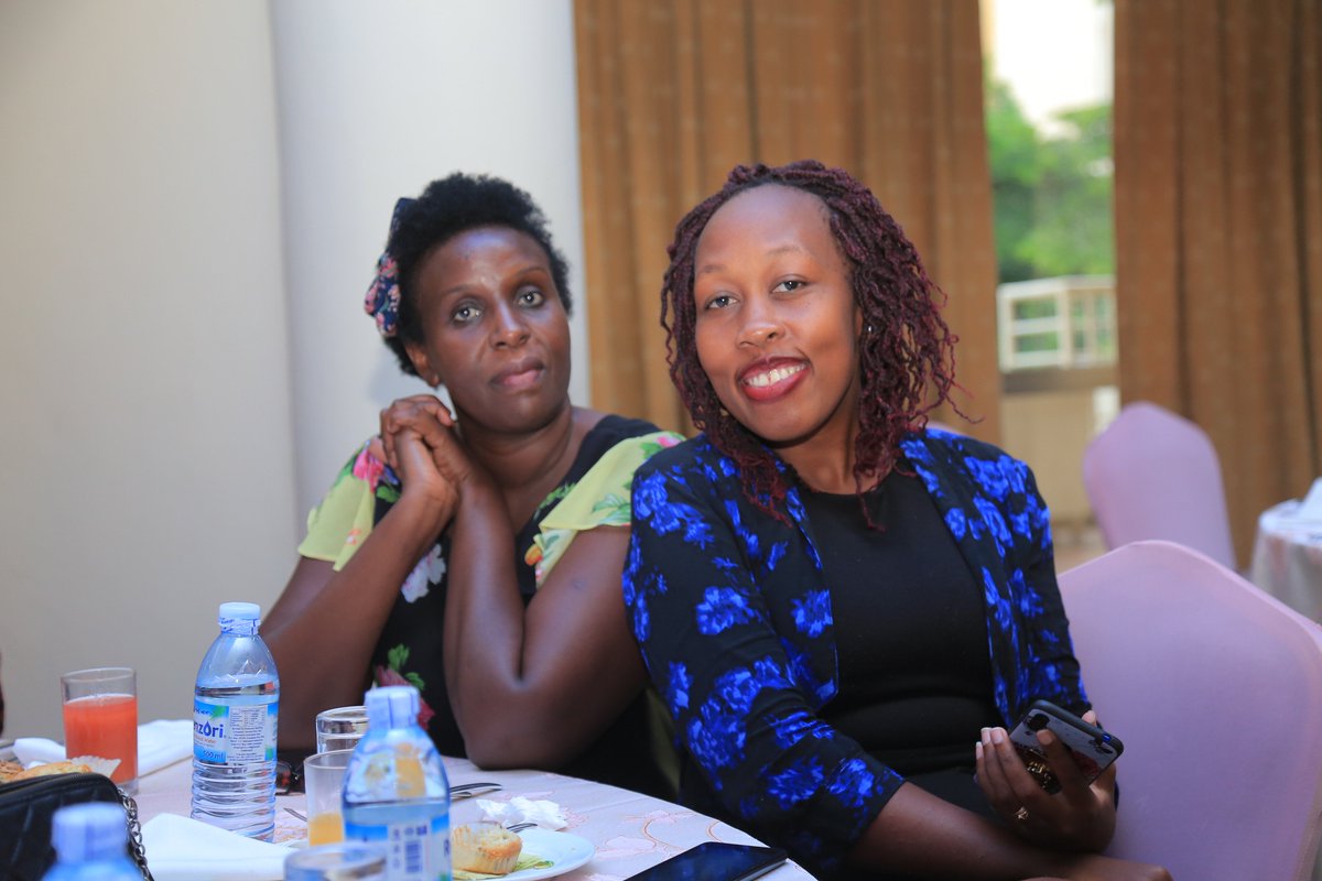 vineradioug's tweet image. The Q&amp;amp;A session is ongoing. #RSSuperMom #RedSofaSessions