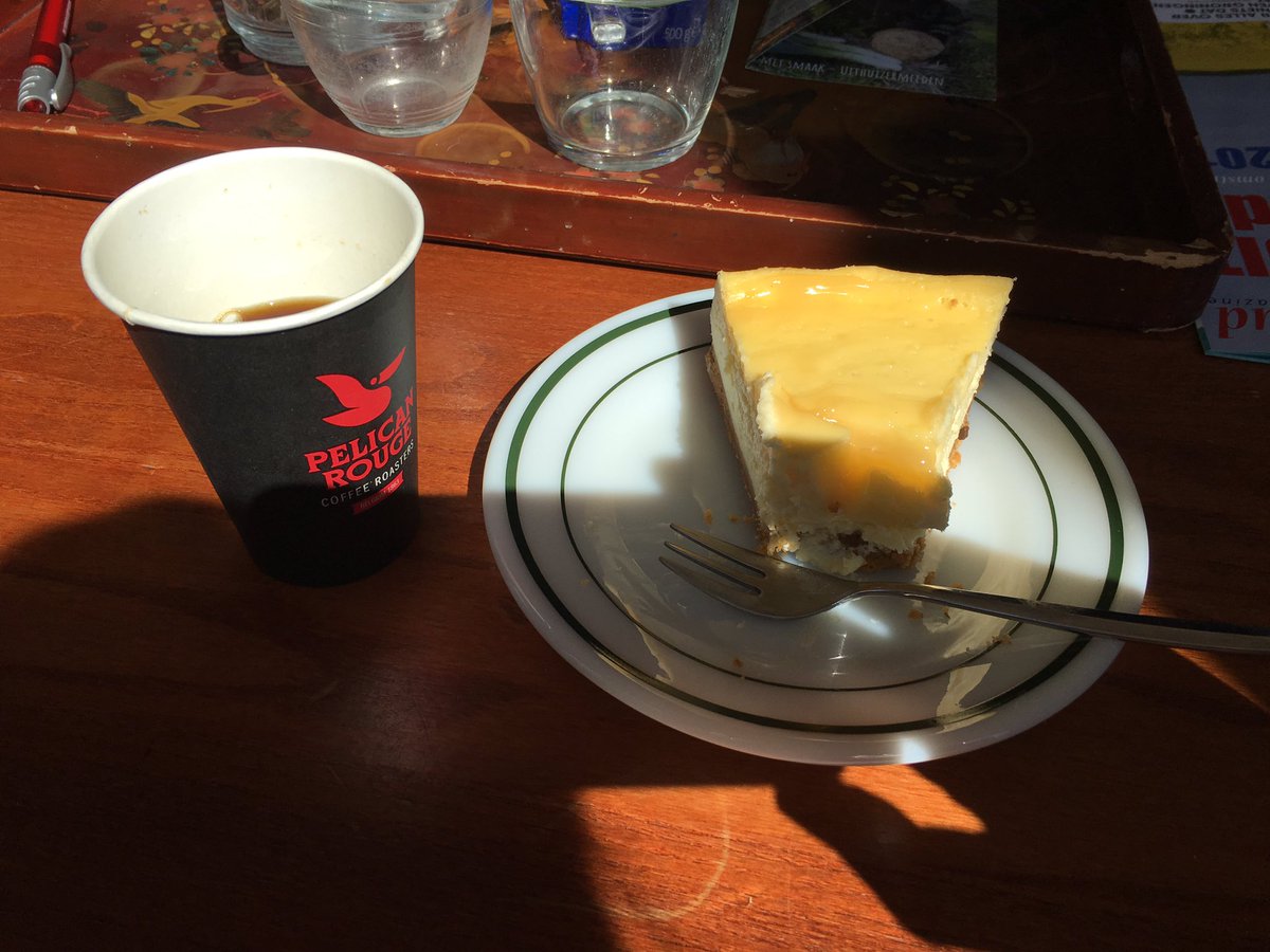 Planten, gebak, koffie en brocante gaan goed samen <a href="/RoelkeHNienhuis/">GroenGroningen💚🌳</a> <a href="/deholmdenandel/">De Holm Den Andel</a>