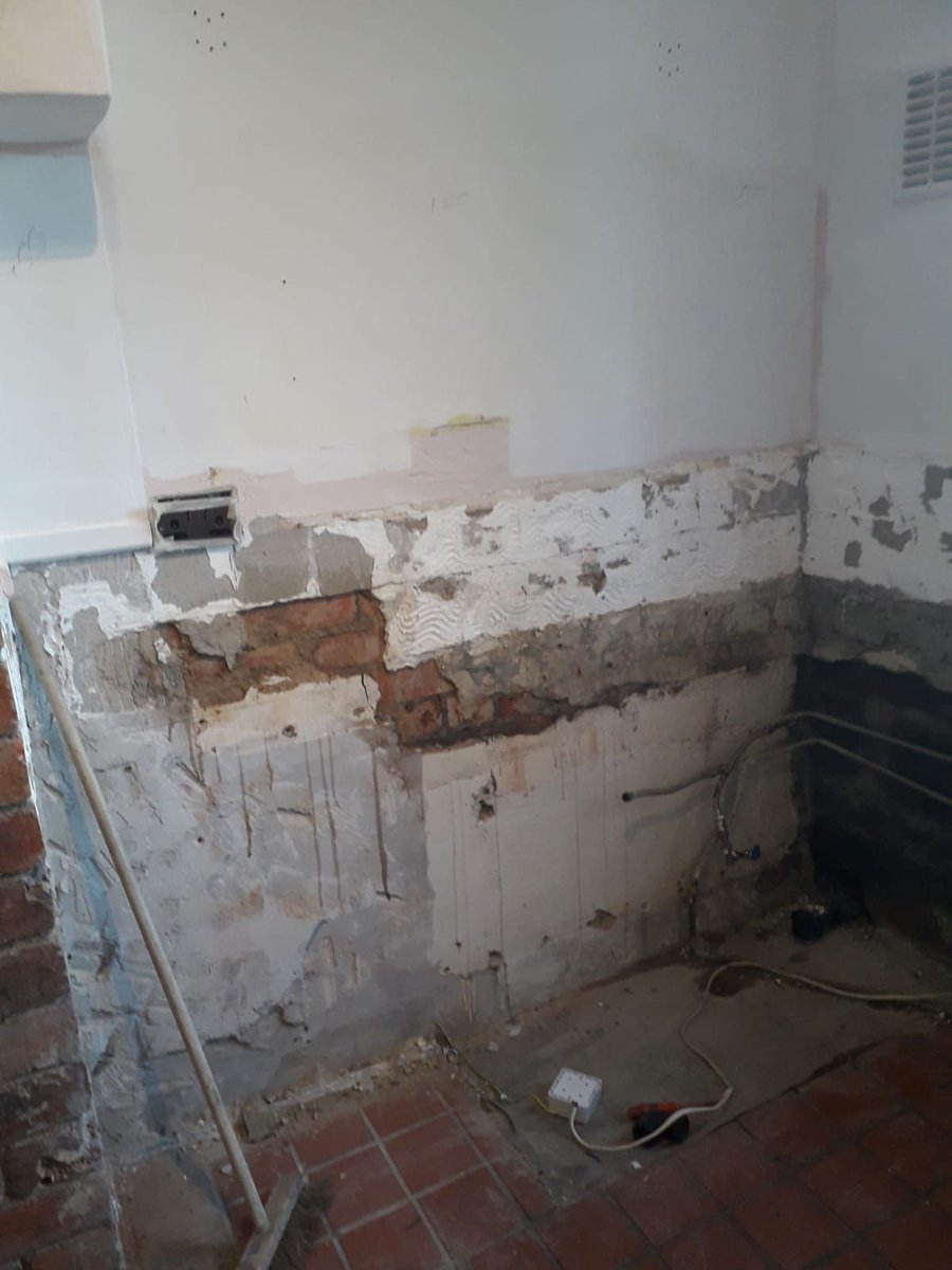 WeFitQualityKitchens tweet media