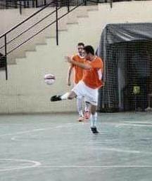 MislataFS's tweet photo. Hoy vamos a despedir como se merece al gran Rober...se retira un referente del club, ejemplo de compromiso, calidad y personalidad,jugador y persona  carismática, que pondremos como ejemplo a los jugadores de nuestra base..
Rober siempre sera @MislataFS ....Gracias Capitán!!! https://t.co/2CPVDHE4Br