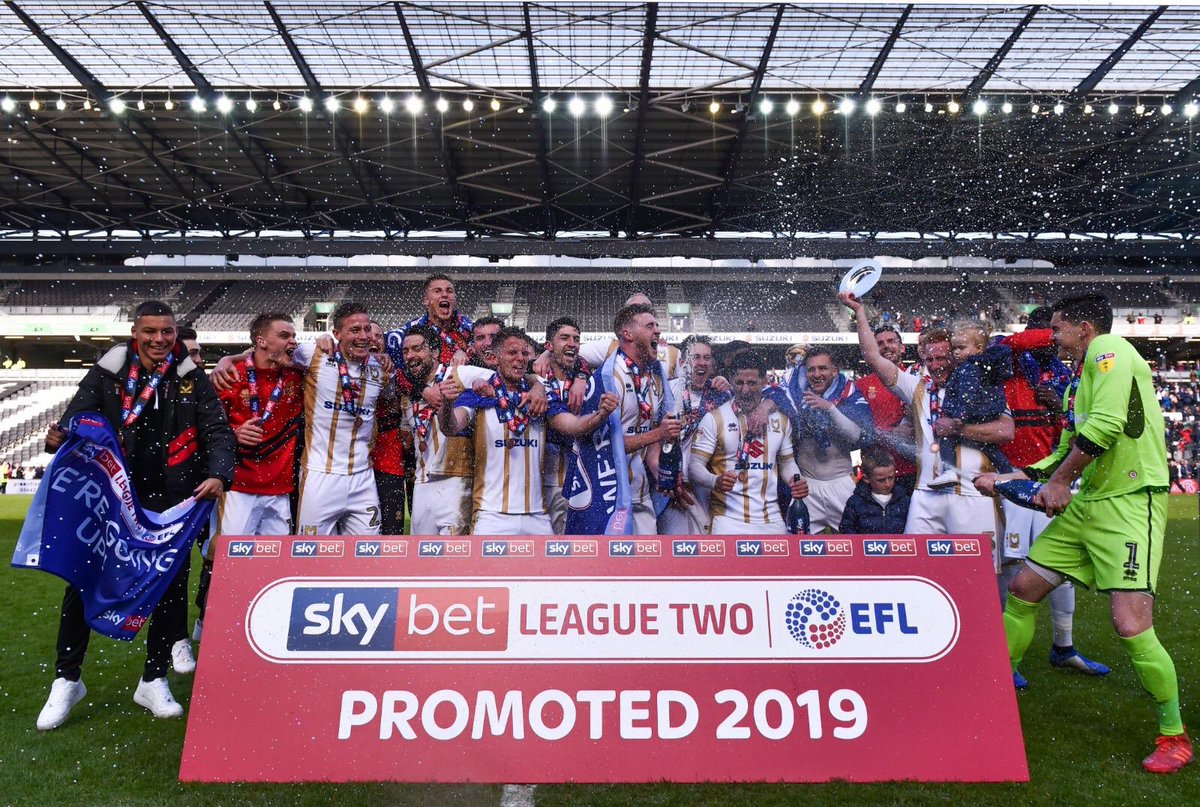 oussicinho's tweet photo. Unfortunately, I will not stay at MK Dons next season. I spent here two rich years but it's time for me to see other horizons. Thank you to the @MKDonsFC my teammates and the MK Army who always pushed me to give the best of myself : #KingOuss love you forever ! 🙌❤ https://t.co/G81FDGFxnN