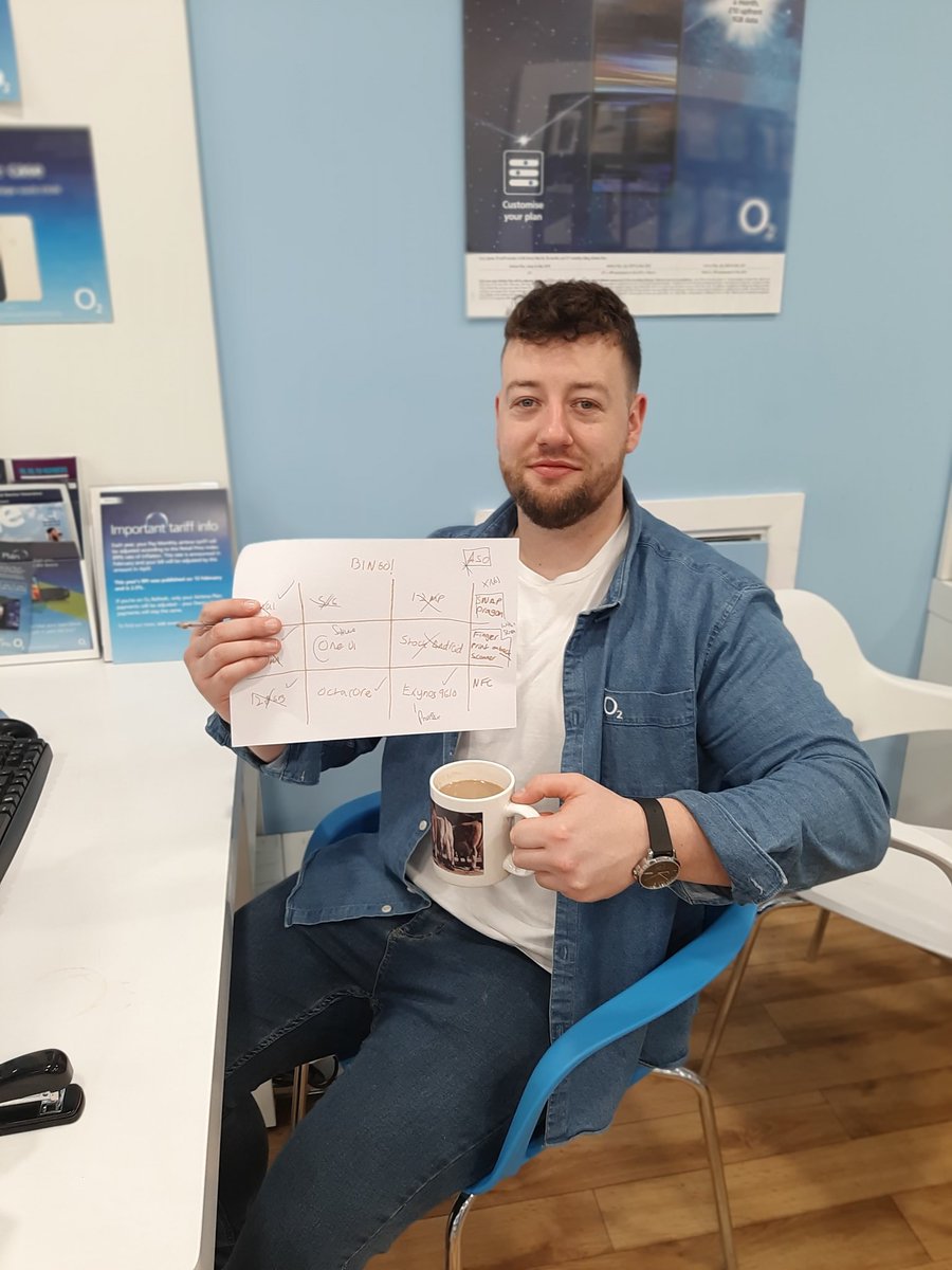 O2GuruWillSale's tweet photo. Training this morning was on the best new mid rangers! #googlepixel3a vs Samsung's #a50 -  a game of #bingo that saw our advisor Shaun come out victorious! @O2GuruBarry @emmawatson0623 #midtraining https://t.co/RfIS77P2wx