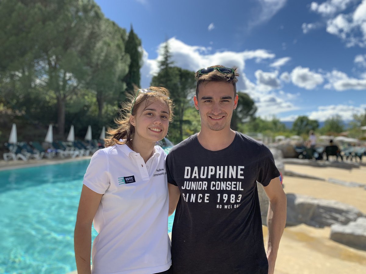 ESITC_Etudes's tweet photo. #Defi6 Petite photo au bord de la piscine avec @GregoirePltr de @DJCdauphine une Junior-Entreprise finaliste du Prix dâExcellence 2019 ! #PE19 Bonne chance Ă eux đ€đ» #CNE19 @cnje https://t.co/hXA1eARw9Q