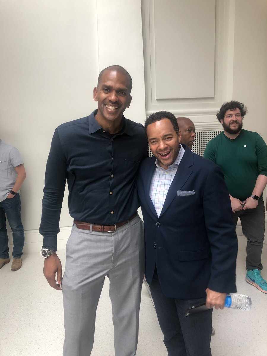 EventsDCPrez's tweet image. Welcome to DC, @tim_cook - thanks to you &amp;amp; your great time @Apple for preserving #Carnegie Library &amp;amp; creating a public forum for education and inspiration for our residents! #DCRising #AppleCarnegieLibrary