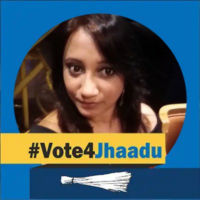 aartic02's tweet photo. Show your Support for Kejriwal &amp; AAP who are Fighting a Tough Political Battle against the Corrupt Goons misusing Power &amp; Money.. 
Go to this link to Change your DP 👉 
https://t.co/LuWe9tIwKb
#Vote4jhaadu
#NewProfilePic https://t.co/GjGZ9ZeWHJ