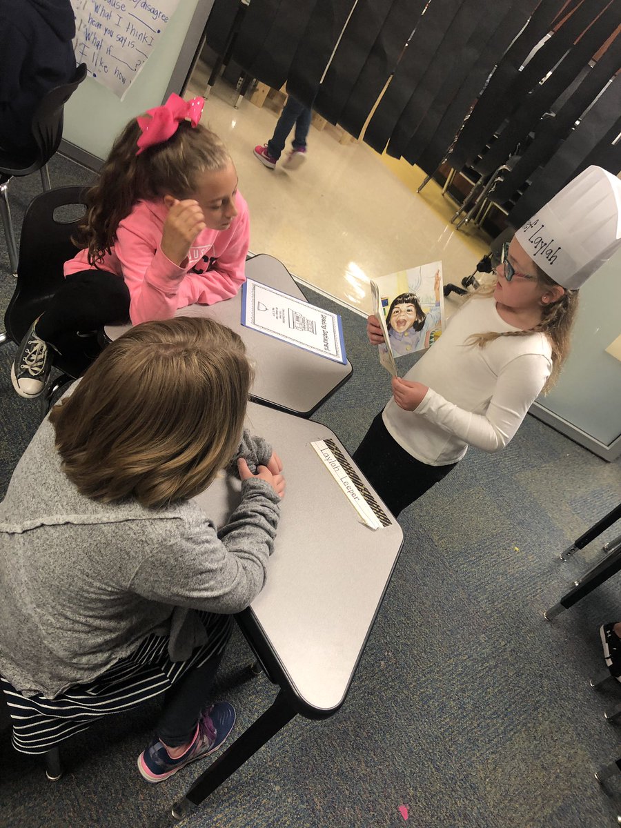 LMoselyTX's tweet photo. Mrs. @KymStine’s class came and helped us practice before the big event!! Thank you fourth graders!!!! @CLESLilTexans https://t.co/WuYcxToLA7