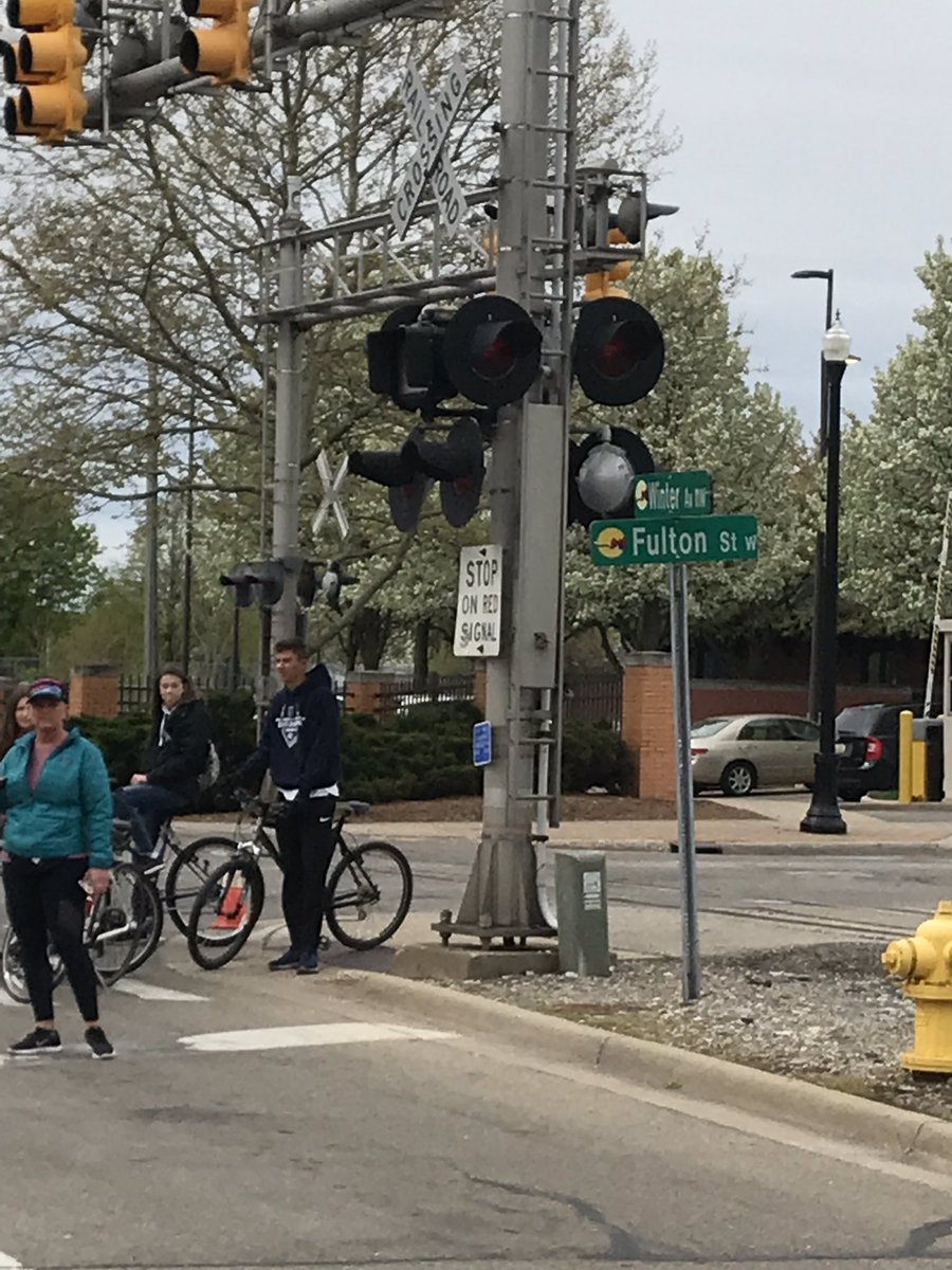 KrisDeYoung's tweet photo. Mile 15 no training necessary #15 https://t.co/vgFFYrX8PC