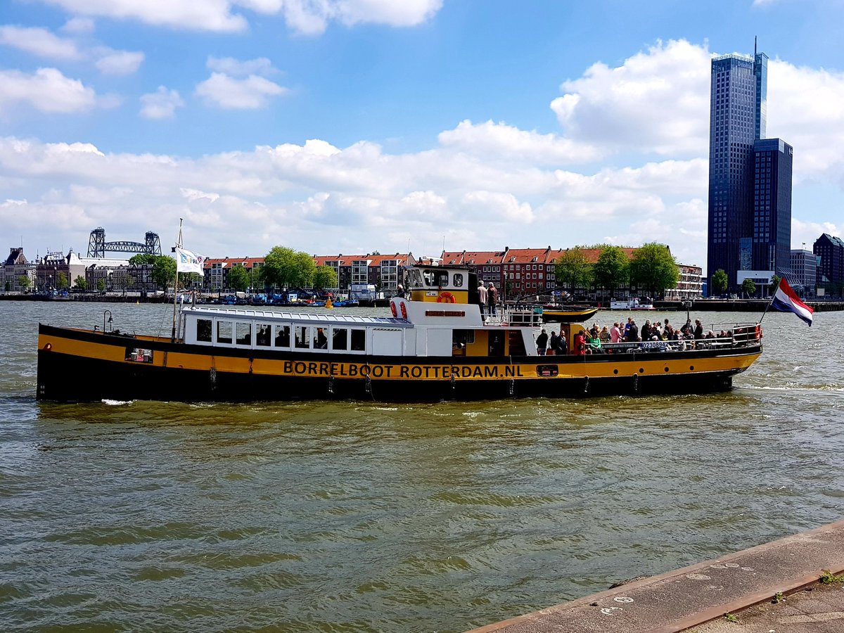 marian070249's tweet photo. #Rotterdam
#BORRELBOOT https://t.co/cGtMeYbMji