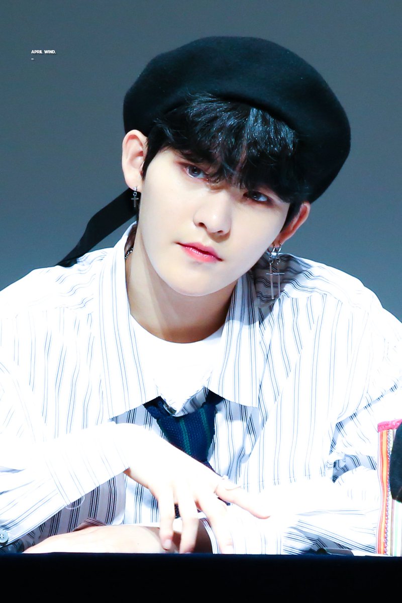 aprilwind_'s tweet photo. [HQ] 190506 활 @ 디엠씨뮤직 팬싸인

https://t.co/xnZbXUavDi
https://t.co/I5xVKN4zrR
https://t.co/dCZjluwtD4
https://t.co/oTcuRTQNvi

#활 #더보이즈 #Hwall #TheBoyz #BloomBloom https://t.co/bwWGiQEPLX
