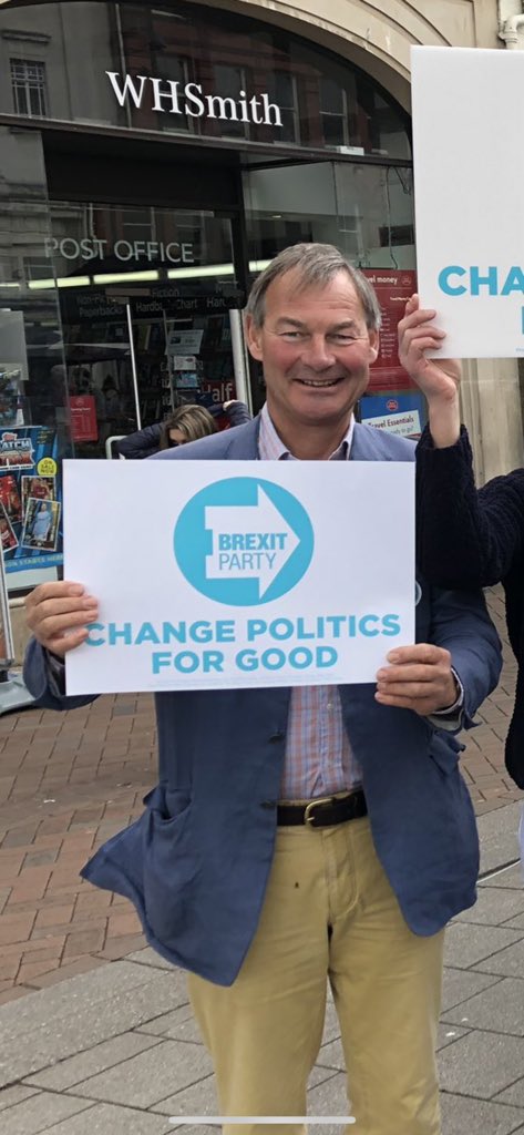 danyeandle's tweet image. Just when you think the @brexitparty_uk could get any worse you’ve got this shitstain standing for them! @RupertLowe10 #SaintsFC #ItchenBridge