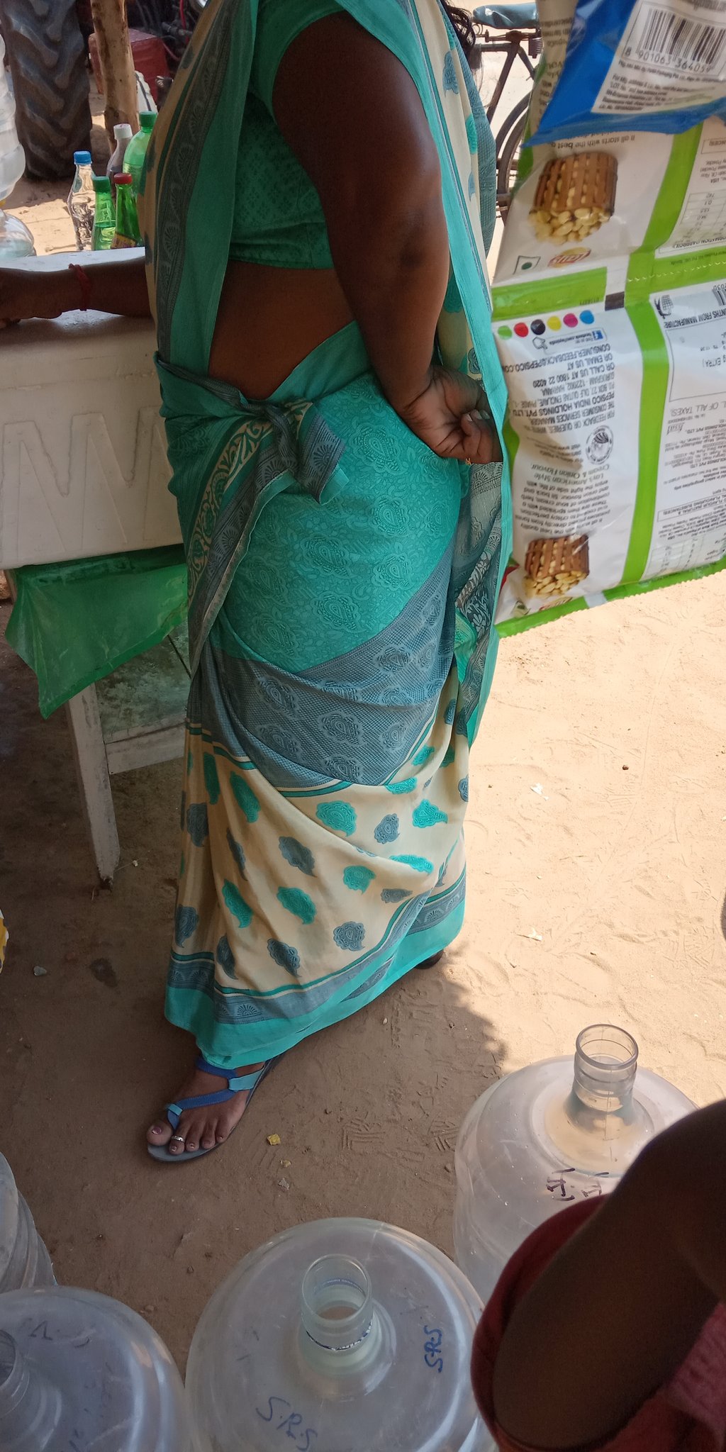 முத்து லாெட்சுமி on X: Really village aunty video send me friends இந்த  மாதிரி ரியல் படங்கள் விடியாேக்கள் அனுப்பு க நண்பர்கள் Ok va  t.coHgtr0pqHhk  X