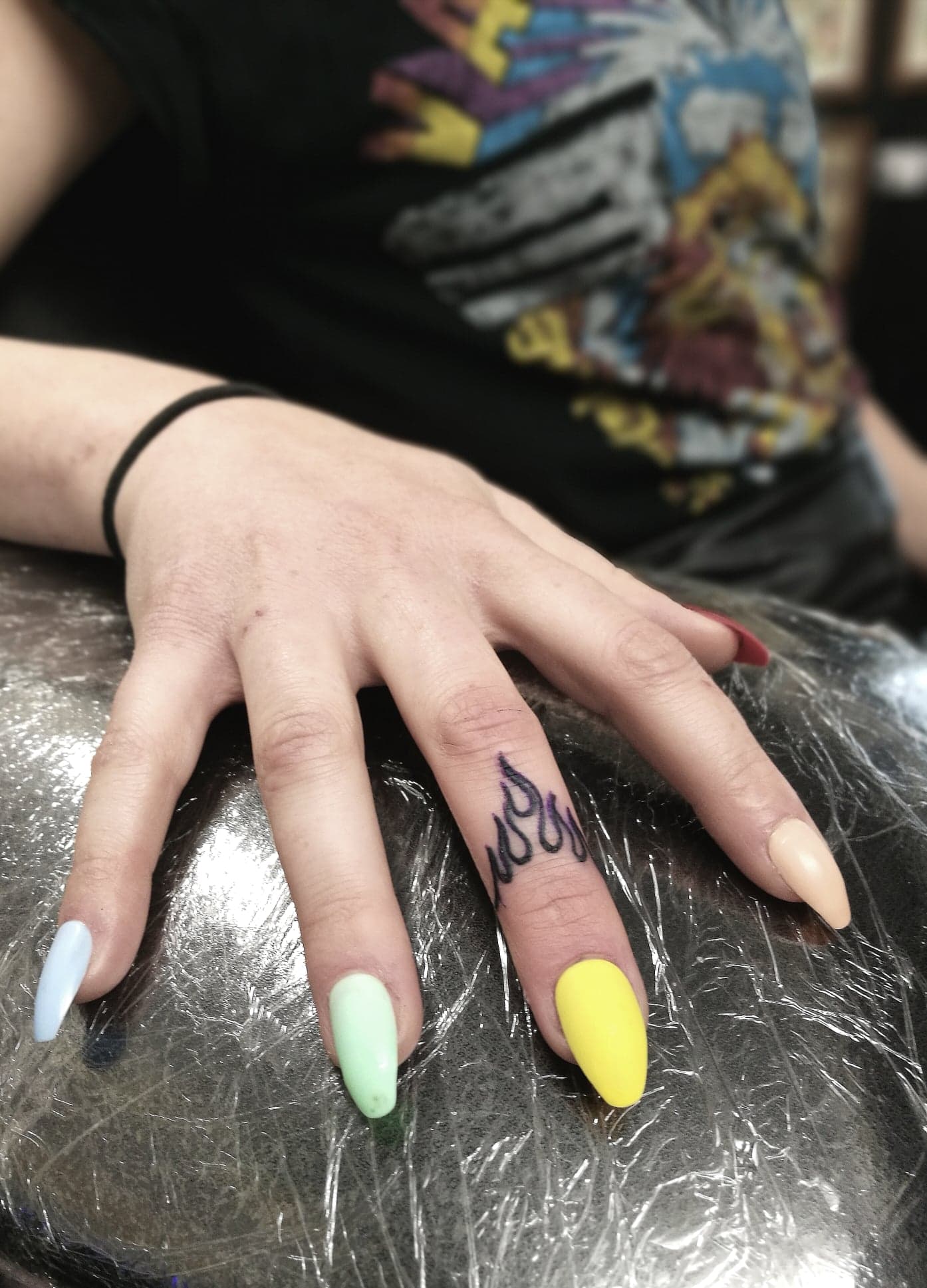 Finger Tattoos for Women 25 Classy  Unique Womens Finger Tattoos for 2021