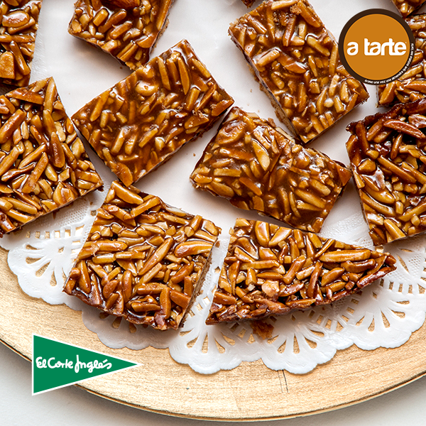 ¿Vas a celebrar alguna fiesta? 🎉 Coloca un plato con deliciosos trocitos de nuestra A Tarte de Almendras, ¡a tus invitados les encantará! Consíguela en El Corte Inglés 🛒.
.
.
.
#ECI #ElCorteIngles #Cakestagram #CakeLovers #Tarta